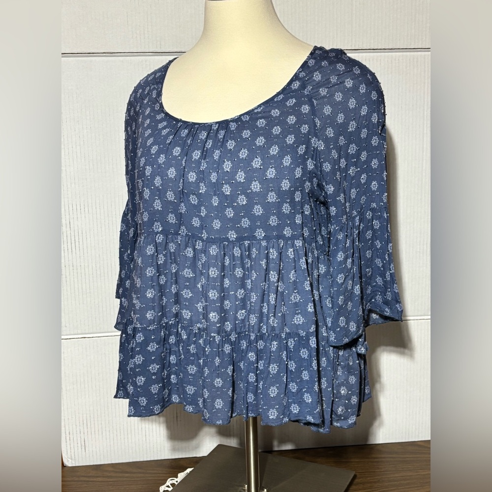 Falls Creek Women’s boho 2x top in blue. So pretty